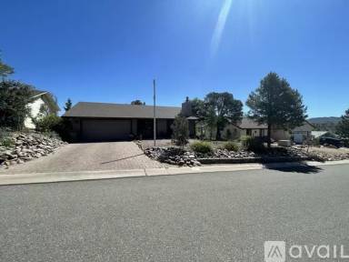 Main picture of 675 Sunrise Blvd