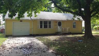 Main picture of 1105 S Sneed Ave