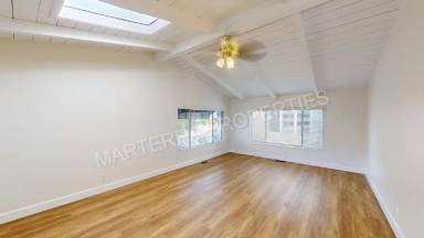 Main picture of 512 Iris Ave