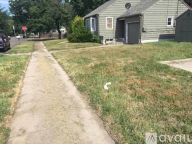 Main picture of 903 W Rossi St