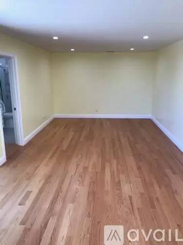 Main picture of 1501 Ventura Ave