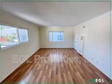 Main picture of 722 S Wilton Pl