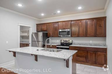 Main picture of Sycamore Heights Townhomes