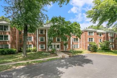 Main picture of 7630 Provincial Dr