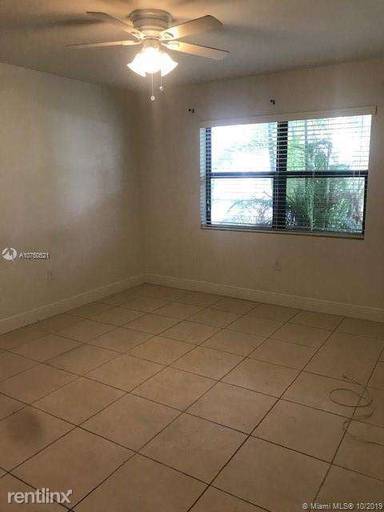 Main picture of 10629 SW 113th Pl