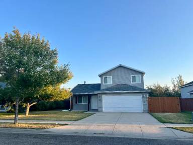 Main picture of 2515 Lily Dr