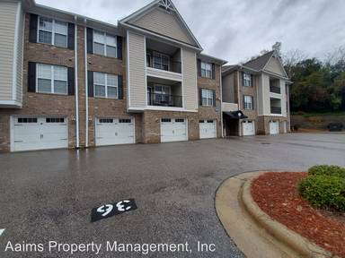 Main picture of 208 Fountainhead Ln