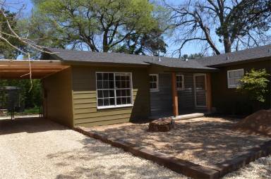 Main picture of 3305 Adeline Dr