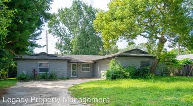 Main picture of 908 Redwood Ct