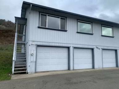 Main picture of 1820 NE Foothill Blvd