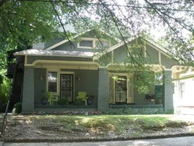 Main picture of 975 Meda St