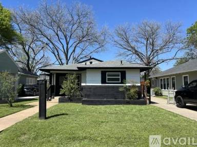 Main picture of 4528 Pershing Ave