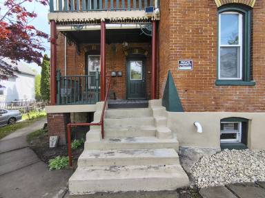 Main picture of 1209 6th Ave