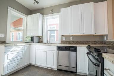 Main picture of 3944 Vallejo St