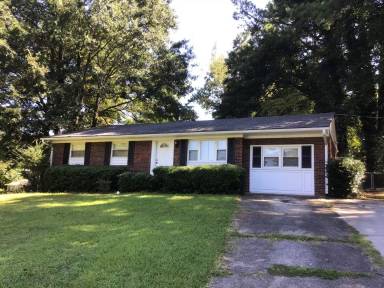 Main picture of 1928 Twelve Oaks Cir NW