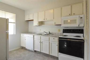 Main picture of 1332 S 30th Ave