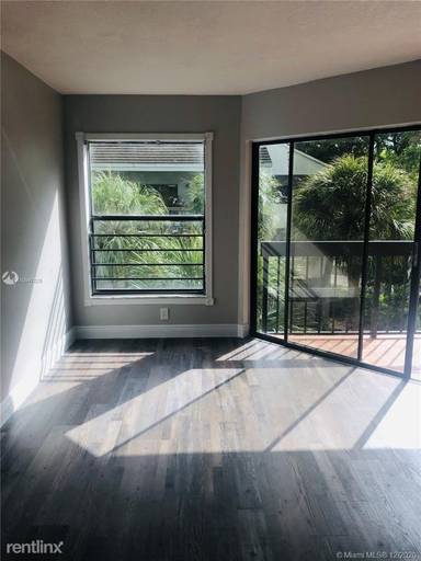 Main picture of 8810 SW 132nd Pl
