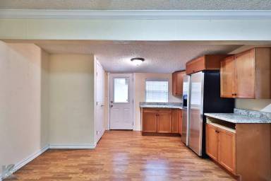 Main picture of 1250 S Bowie Dr