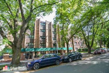 Main picture of 660 W Wrightwood Ave