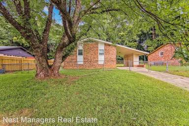 Main picture of 904 Chesterfield Dr