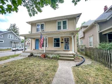 Main picture of 1330 Leonard St