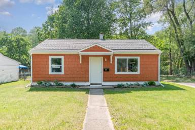 Main picture of 3711 Swede Ave