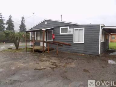 Main picture of 33566 Spruce Way