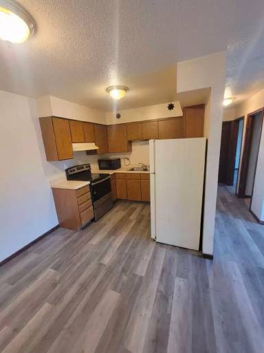 Main picture of 502 E Center St