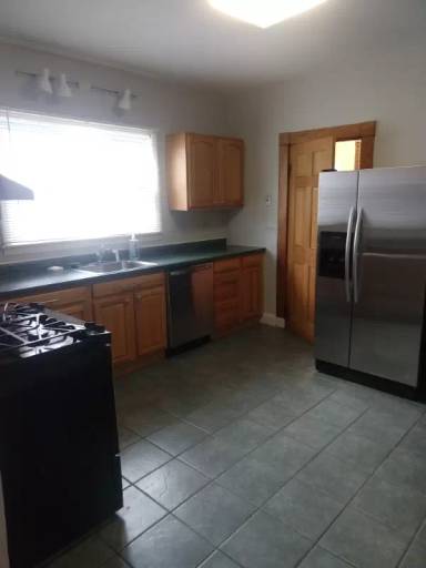 Main picture of 5-65 Mapleton St