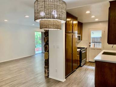 Main picture of 10651 Eastborne Ave