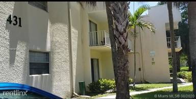 Main picture of Clear Lake Palms