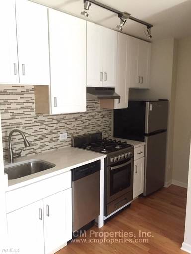 Main picture of 2520 W Leland Ave