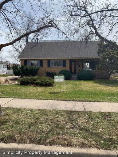 Main picture of 154 E Center St