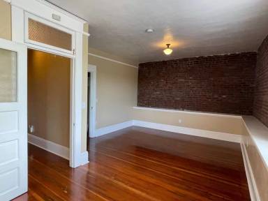 Main picture of 1008 N Killingsworth St