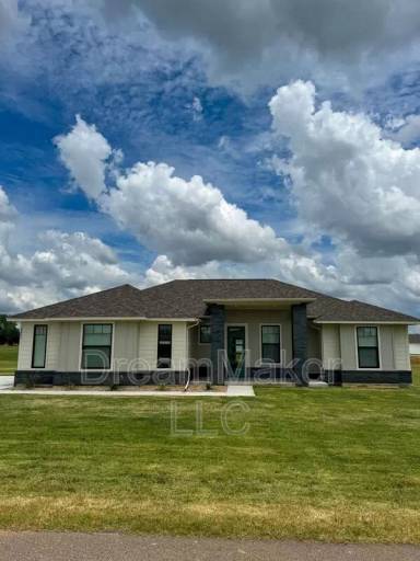 Main picture of 5351 Lily Ln