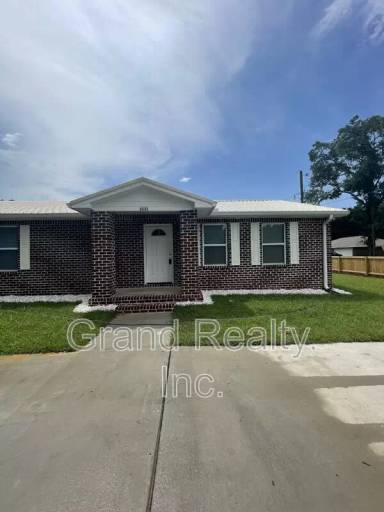 Main picture of 6095 Carr Rd