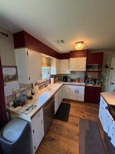 Main picture of 1104 N Pinecrest Dr