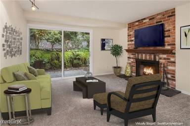 Main picture of 9903 NE 124th St