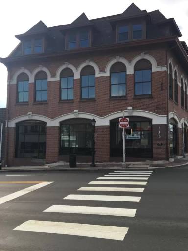 Main picture of 215 York Rd
