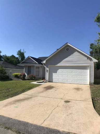 Main picture of 22 Lexington Cir