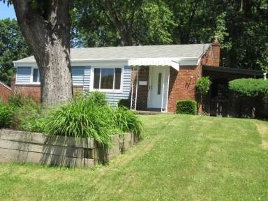 Main picture of 1611 McCully Rd