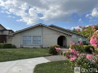 Main picture of 1413 Glouchester Dr