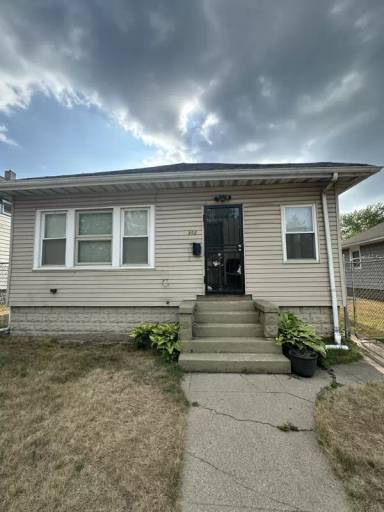 Main picture of 352 Arthur St