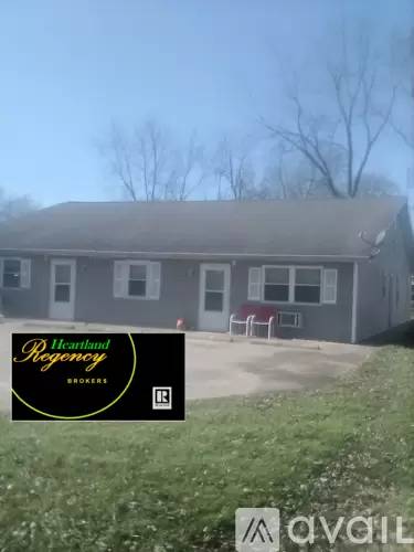 Main picture of 108 S Elm St