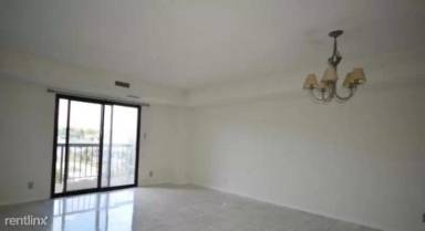 Main picture of Lakeside Plaza Condominium