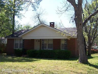 Main picture of 313 N College St