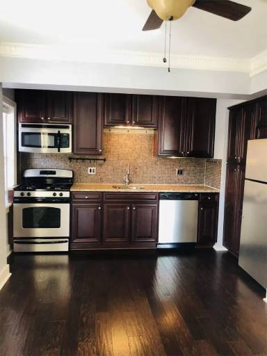 Main picture of 4804 Jefferson St