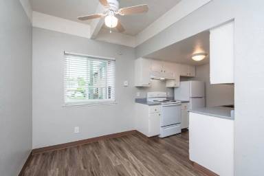 Main picture of Hillsdale Village Apartments