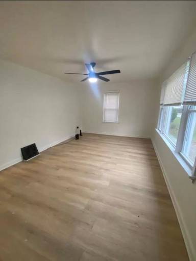 Main picture of 829 Carson Rd