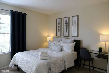Main picture of 915 Peggotty Pl